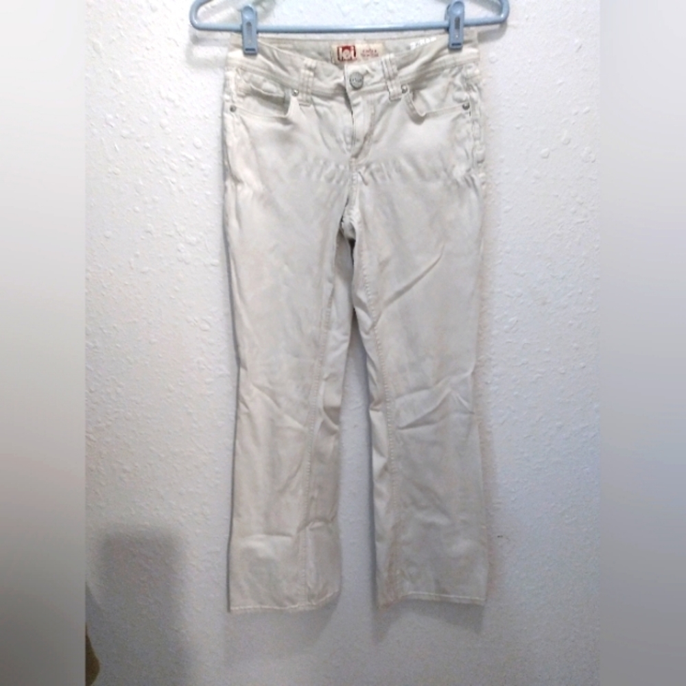 Must bundle! Lei Sophia hipster flare jeans